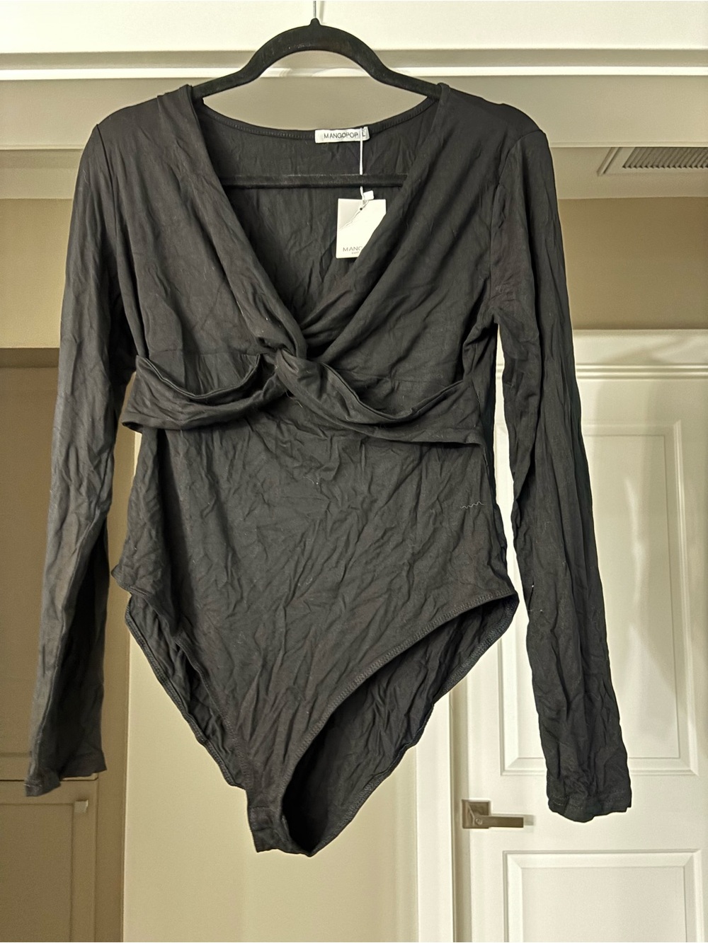 MANGOPOP Women's Deep V Neck Twist Knot Fitted Long Sleeve Bodysuit